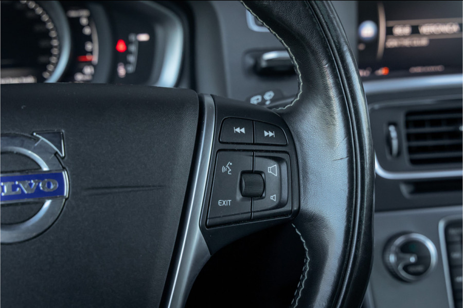 Volvo V60 T3 Polar+ Dynamic Xenon- stoelverwarming