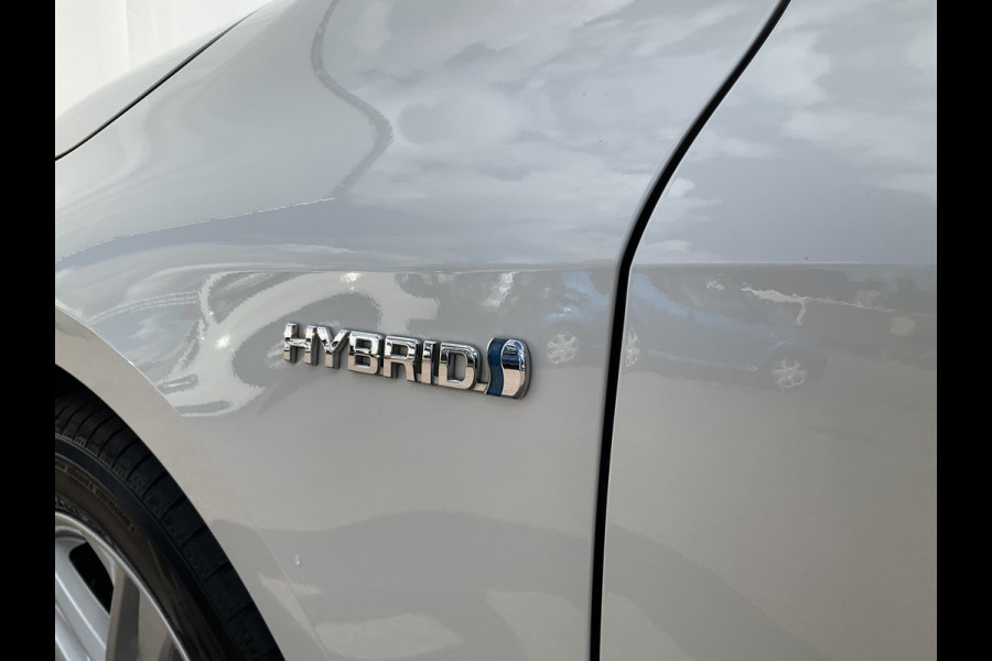 Toyota Corolla Touring Sports 1.8 Hybrid 170pk Navi Camera Carplay Voll.Onderhouden