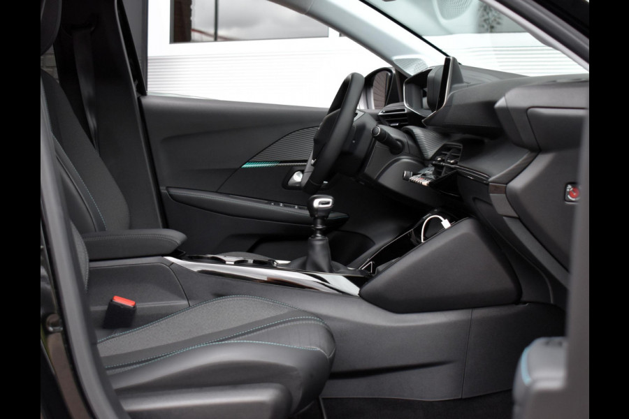 Peugeot 208 1.2 PureTech 100PK Allure Pack | Camera | Carplay | 3D dashboard | LED | Incl. garantie