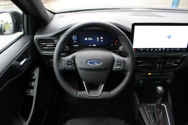 Ford FOCUS Wagon 1.0 EcoBoost Hybrid ST Line X 155pk | Trekhaak afneembaar | Panoramadak | Bang&Olufsen | Adaptive cruise control | Winter Pack | All season banden | Camera