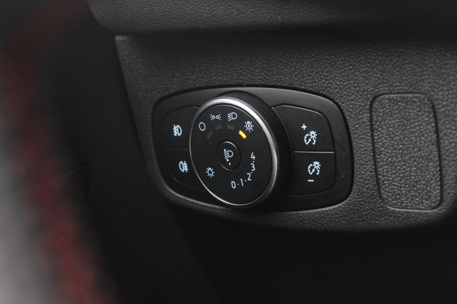 Ford FOCUS Wagon 1.0 EcoBoost Hybrid ST Line X 155pk | Trekhaak afneembaar | Panoramadak | Bang&Olufsen | Adaptive cruise control | Winter Pack | All season banden | Camera