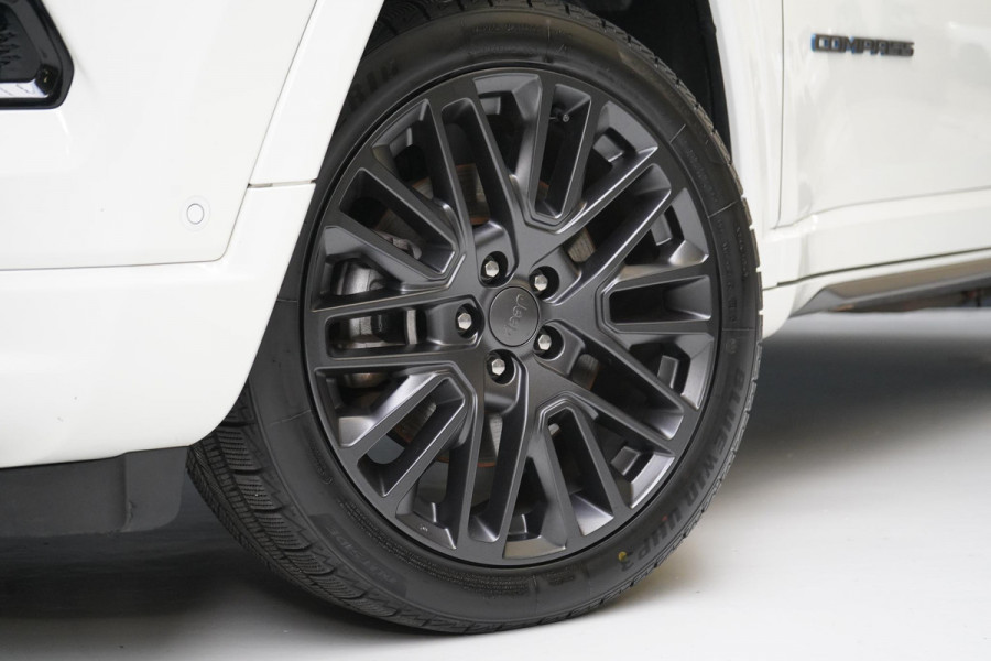 Jeep Compass 4xe 240 Plug-in Hybrid S | Panoramadak | Trekhaak | Leder | Alpine Sound | Memory