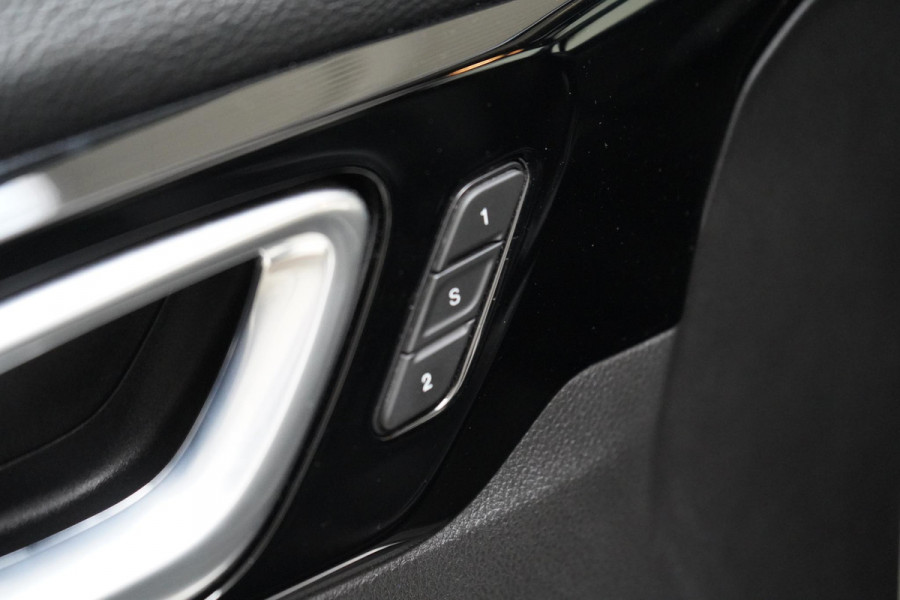 Jeep Compass 4xe 240 Plug-in Hybrid S | Panoramadak | Trekhaak | Leder | Alpine Sound | Memory