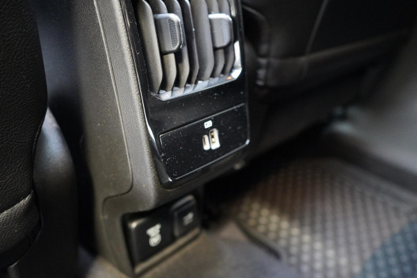 Jeep Compass 4xe 240 Plug-in Hybrid S | Panoramadak | Trekhaak | Leder | Alpine Sound | Memory