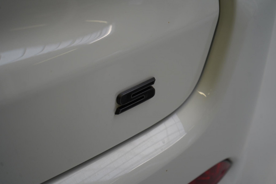 Jeep Compass 4xe 240 Plug-in Hybrid S | Panoramadak | Trekhaak | Leder | Alpine Sound | Memory