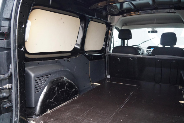 Nissan NV250 1.5 dCi 95 L2H1 Optima + TREKHAAK / CAMERA / SCHUIFDEUR