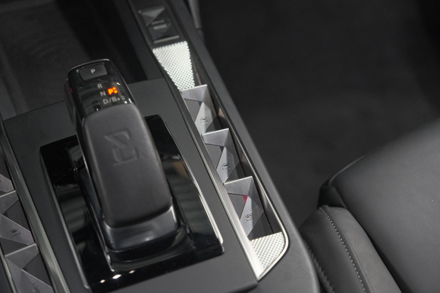 DS Ds 3 Crossback E-Tense So Chic 50 kWh | Allseason Banden | Camera | Dodehoekdetectie | Head-Up Display