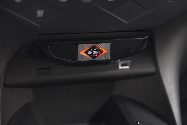 DS Ds 3 Crossback E-Tense So Chic 50 kWh | Allseason Banden | Camera | Dodehoekdetectie | Head-Up Display