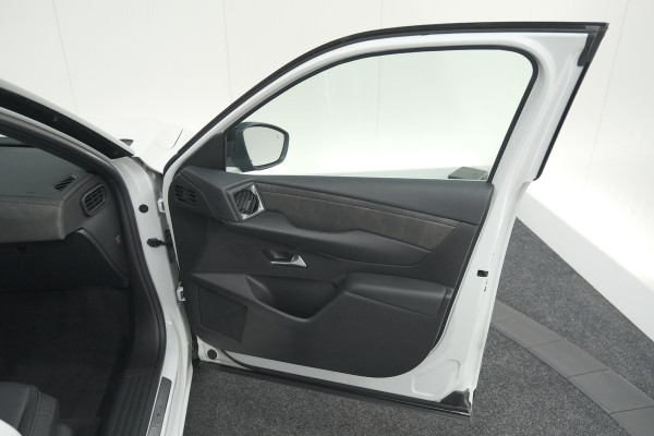 DS Ds 3 Crossback E-Tense So Chic 50 kWh | Allseason Banden | Camera | Dodehoekdetectie | Head-Up Display