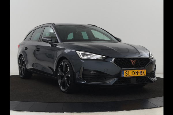 CUPRA Leon 1.4 eHybrid VZ | 245pk | Leder | Stoelverwarming | Memory | Carplay | Navigatie | Sfeerverlichting | Parkeerhulp | Sportstoelen | Keyless | Climate control | Cruise control | PHEV | Plug In