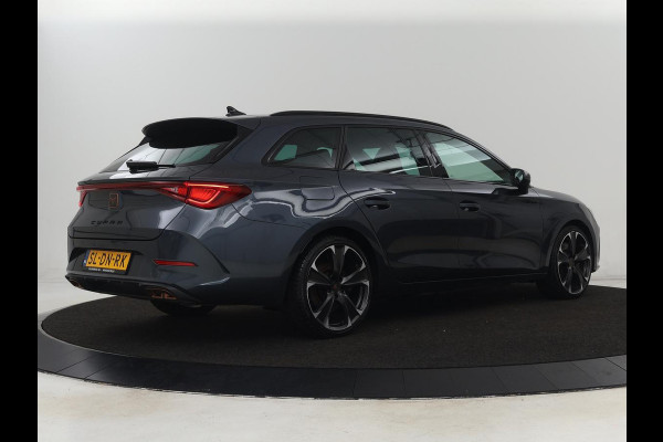 CUPRA Leon 1.4 eHybrid VZ | 245pk | Leder | Stoelverwarming | Memory | Carplay | Navigatie | Sfeerverlichting | Parkeerhulp | Sportstoelen | Keyless | Climate control | Cruise control | PHEV | Plug In
