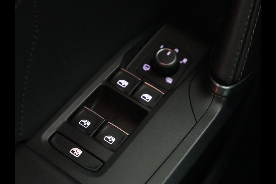 CUPRA Leon 1.4 eHybrid VZ | 245pk | Leder | Stoelverwarming | Memory | Carplay | Navigatie | Sfeerverlichting | Parkeerhulp | Sportstoelen | Keyless | Climate control | Cruise control | PHEV | Plug In