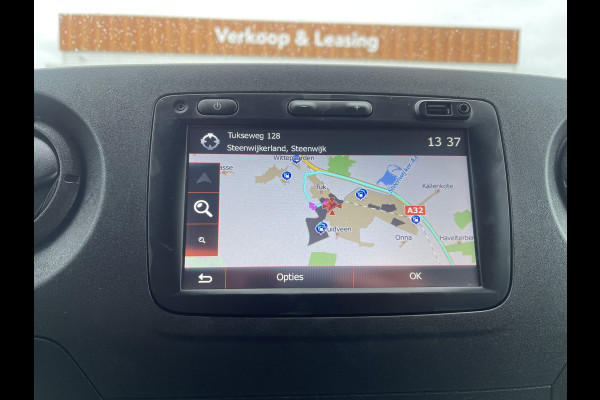 Renault Master T35 2.3 dCi 130pk L2H2 bpm vrij / euro 6 diesel / vaste prijs rijklaar € 19.950 ex btw / DC 7 persoons / zilver metallic / trekhaak 2500 kg / airco / cruise / navigatie