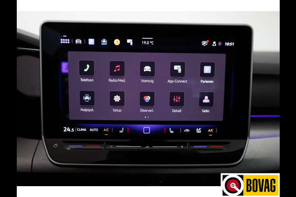 Volkswagen Golf 1.5 TSI Bus. Comf. Ed. 116 PK | Stoel & Stuurverw. | App. connect | Adap. Cruise | Extra getint glas v/a b-stijl | PDC V+ A | Draadloze tel. lader | All season banden