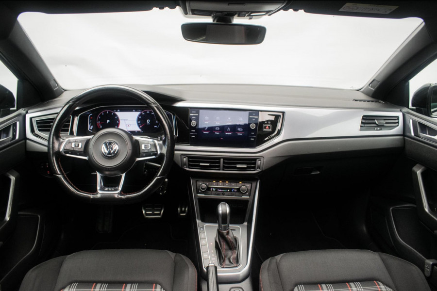 Volkswagen Polo 2.0 TSI GTI Automaat ORG NL [ Panoramadak Beats Virtual Cockpit Camera LED Stoelverwarming Carplay Sfeer ]