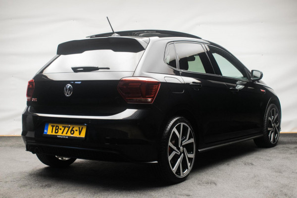 Volkswagen Polo 2.0 TSI GTI Automaat ORG NL [ Panoramadak Beats Virtual Cockpit Camera LED Stoelverwarming Carplay Sfeer ]
