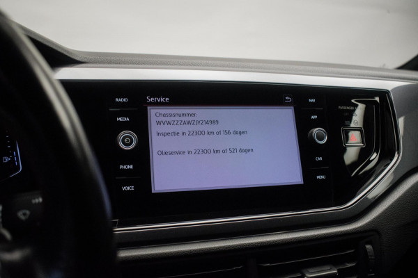 Volkswagen Polo 2.0 TSI GTI Automaat ORG NL [ Panoramadak Beats Virtual Cockpit Camera LED Stoelverwarming Carplay Sfeer ]