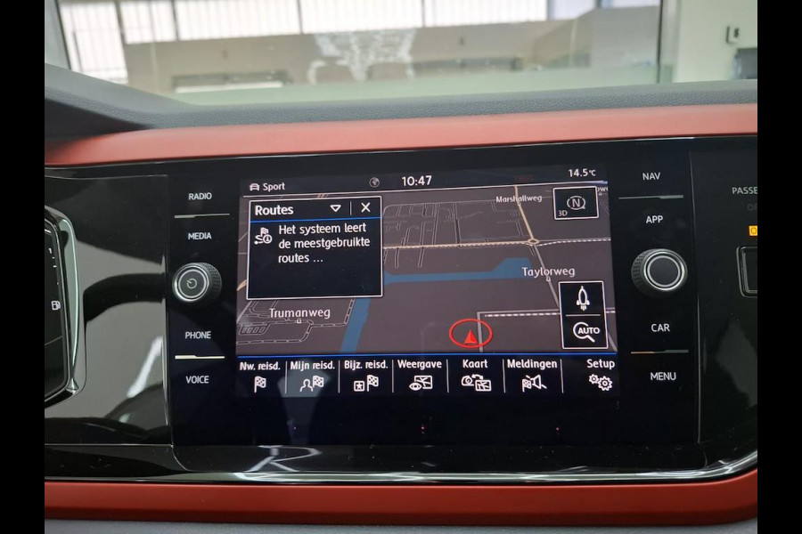 Volkswagen Polo 1.0 TSI 116pk Beats - Pano/schuifdak - LED - Navi - Climate - Org.NL