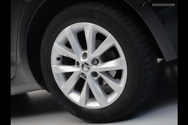 Škoda Octavia Combi 1.0 TSI Greentech Ambition Business Deluxe (CLIMATE CONTROL,APPLE CARPLAY,PARKEERSENSOREN,CRUISE,TOPCONDITIE)