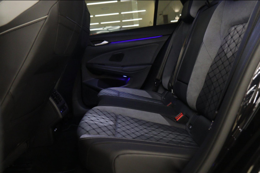 Volkswagen Golf 1.5 eTSI R-Line PANO/CAM/H-K/CARPLAY/ACC/LANEASSIST/VOL