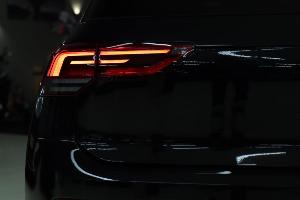 Volkswagen Golf 1.5 eTSI R-Line PANO/CAM/H-K/CARPLAY/ACC/LANEASSIST/VOL