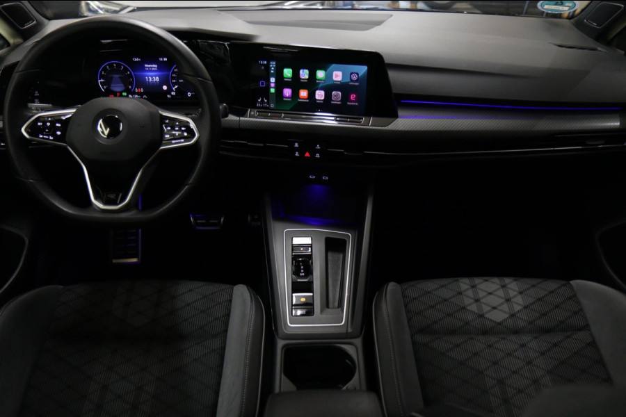 Volkswagen Golf 1.5 eTSI R-Line PANO/CAM/H-K/CARPLAY/ACC/LANEASSIST/VOL