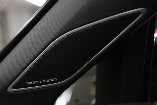 Volkswagen Golf 1.5 eTSI R-Line PANO/CAM/H-K/CARPLAY/ACC/LANEASSIST/VOL