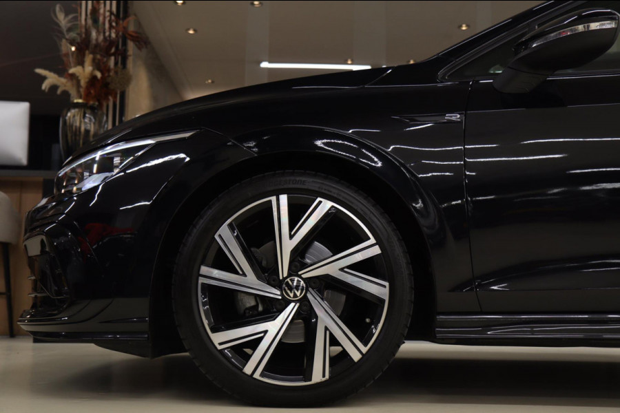 Volkswagen Golf 1.5 eTSI R-Line PANO/CAM/H-K/CARPLAY/ACC/LANEASSIST/VOL