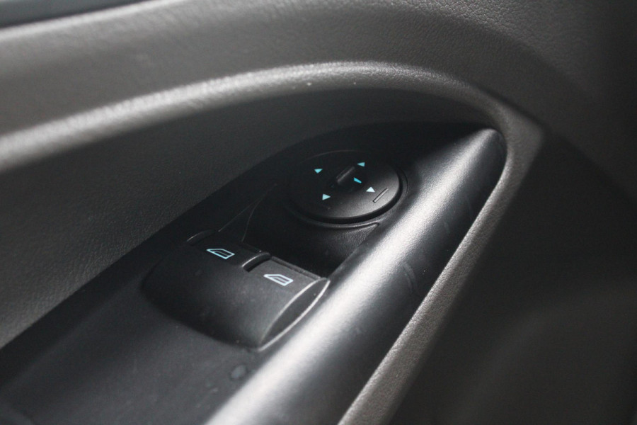 Ford Transit Connect 1.5 EcoBlue L2 Trend | 120 PK | Trekhaak | Stoelverwarming | Camera | Cruise Control | Climate Control | Navigatie | Lichtmetalen Velgen |