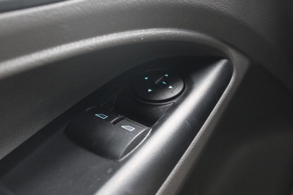 Ford Transit Connect 1.5 EcoBlue L2 Trend | 120 PK | Trekhaak | Stoelverwarming | Camera | Cruise Control | Climate Control | Navigatie | Lichtmetalen Velgen |