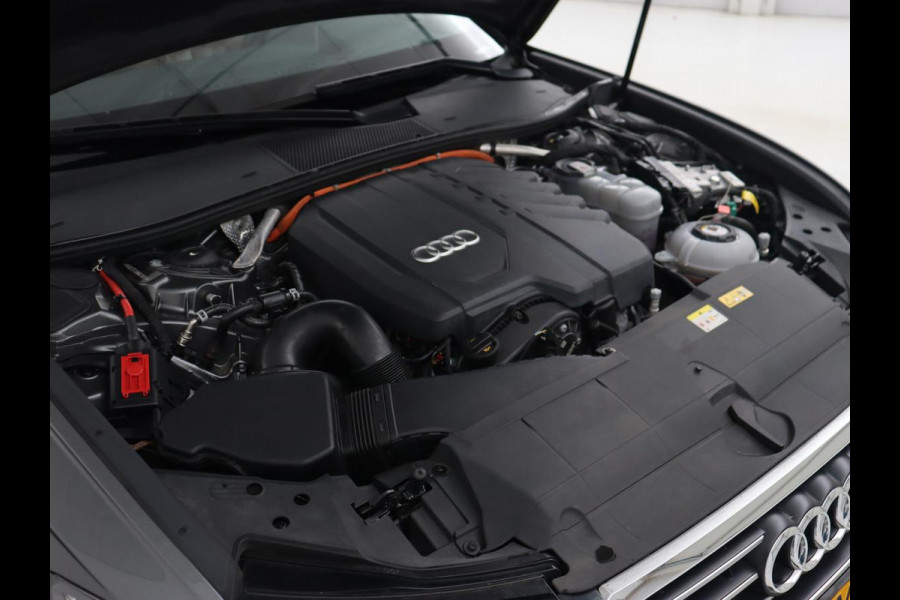 Audi A6 50 TFSIe quattro S edition | Panoramadak | Adaptive cruise | Nappaleder | Stoel & stuurverwarming | Camera | Trekhaak | Keyless | Adaptief onderstel | Carplay | Navigatie | Matrix LED | Getint glas | PHEV | Plug In