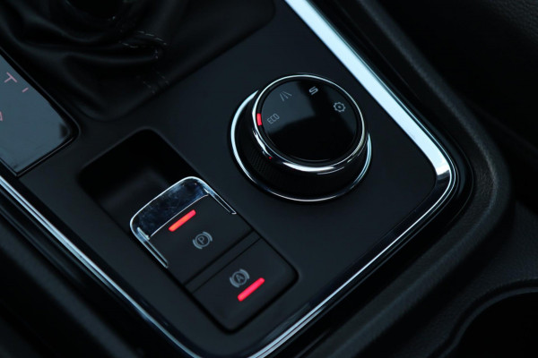 Seat Ateca 1.5 TSI Xcellence / PANODAK / BEATS / KEYLESS / ACC / CAMERA