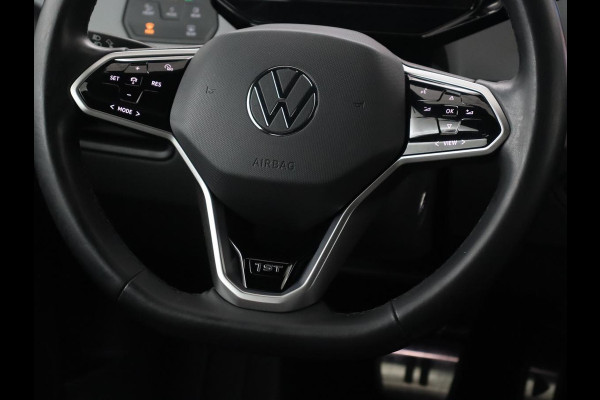 Volkswagen ID.3 First Plus 58 kWh | Trekhaak | Stoelverwarming | Camera | Matrix LED | 20'' | Stuurverwarming | Navigatie | Verlaagd onderstel | Adaptive cruise | Sfeerverlichting | Climate control