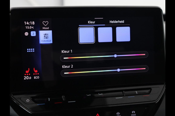 Volkswagen ID.3 First Plus 58 kWh | Trekhaak | Stoelverwarming | Camera | Matrix LED | 20'' | Stuurverwarming | Navigatie | Verlaagd onderstel | Adaptive cruise | Sfeerverlichting | Climate control