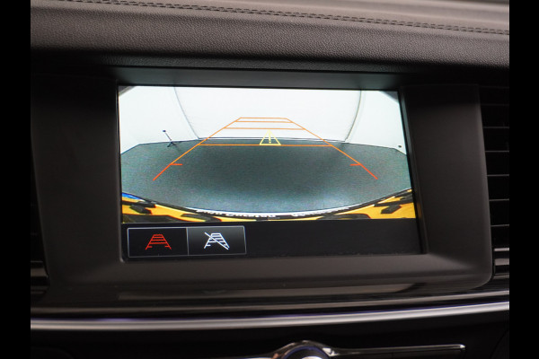 Opel Insignia Grand Sport T165PK Leer Camera Navi Apple Carplay Android PDC-a+v Trekhaak LED-v+a Ecc Cruise Control AGR-Comfort Stoelen Verwar Regen-Lichtsensor Sensor dodehoek Verkeersbordlezer Rijstrooksensor 1e Eigenaar
