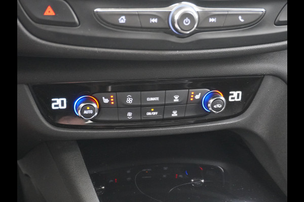 Opel Insignia Grand Sport T165PK Leer Camera Navi Apple Carplay Android PDC-a+v Trekhaak LED-v+a Ecc Cruise Control AGR-Comfort Stoelen Verwar Regen-Lichtsensor Sensor dodehoek Verkeersbordlezer Rijstrooksensor 1e Eigenaar