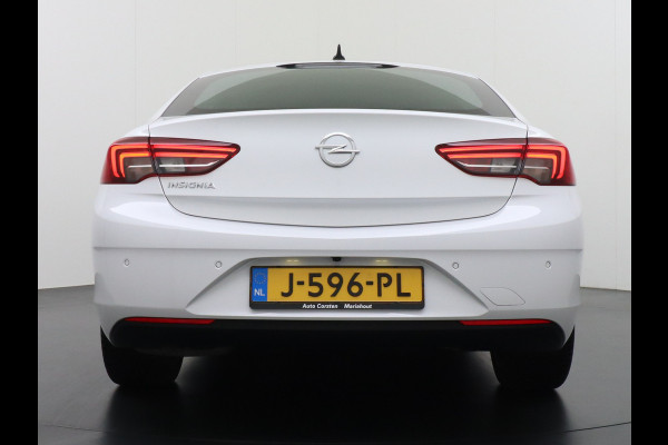 Opel Insignia Grand Sport T165PK Leer Camera Navi Apple Carplay Android PDC-a+v Trekhaak LED-v+a Ecc Cruise Control AGR-Comfort Stoelen Verwar Regen-Lichtsensor Sensor dodehoek Verkeersbordlezer Rijstrooksensor 1e Eigenaar