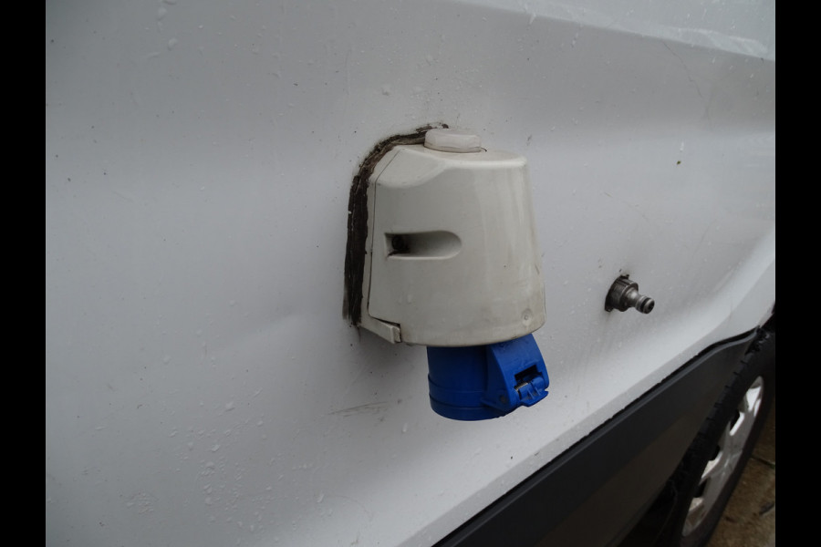 Ford Transit 2.0 TDCI L3H3 Foodtruck Koeling • Afzuiger • Water & Stroom