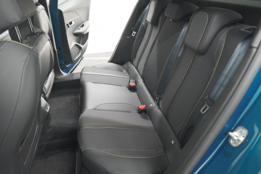 Peugeot 2008 Hybrid 145 e-DCS6 GT | Camera | Apple Carplay | Parkeersensoren