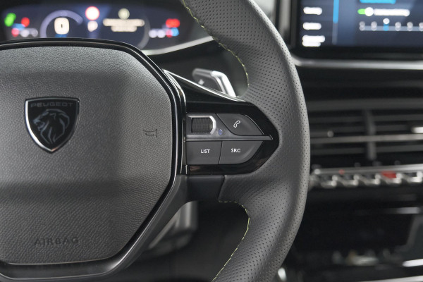 Peugeot 2008 Hybrid 145 e-DCS6 GT | Camera | Apple Carplay | Parkeersensoren