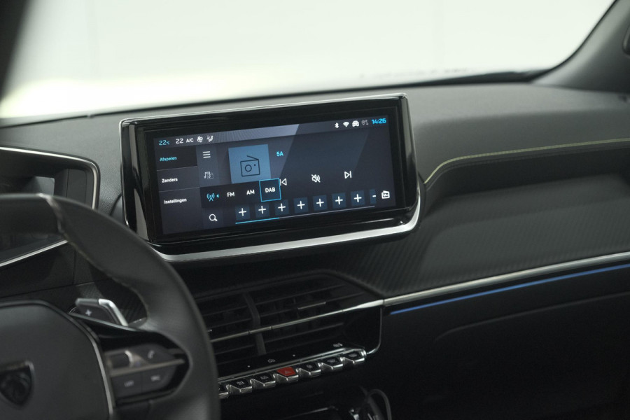 Peugeot 2008 Hybrid 145 e-DCS6 GT | Camera | Apple Carplay | Parkeersensoren