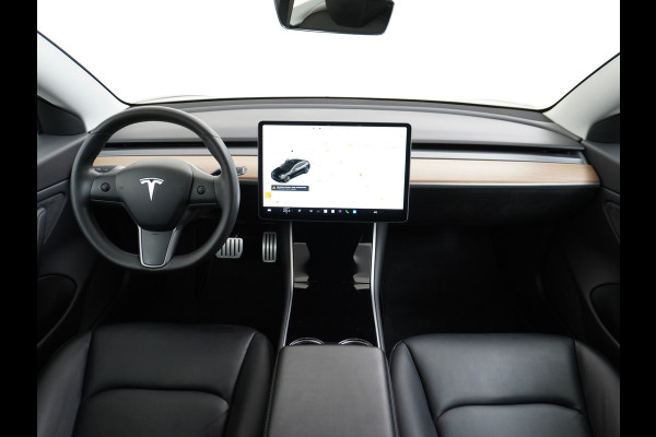 Tesla Model 3 Performance 513pk 0-100 3,4sec AWD Lmv 20" AutoPilot Panoramadak Adaptive Cruise Camera's Leer Pdc Wifi Ecc Elektr.-A-Klep+Stuur+Verst.Stoel+Geheugen Easy Entry Stoel+Bank-Verwarmd Keyless carbon spoiler rode remklauwen WiFi  75kWh 4WD 1e Eigenaar Origineel Nederlandse Auto SOH 88%