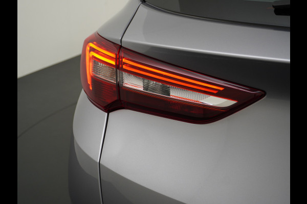 Opel Grandland X T 131pk 360Camera Navi 1/2Leer Apple/AndroidPdc Dab Ecc Tel. Isofix Mistlampen Blindspot Lane-dep. Bordherk. Usb Bluetooth CruiseControl Licht-/Zichtpakket Elek.Inkl.spiegels Elek.Ramen Led 17''LM 1.2 Turbo Business Elegance NL-auto! B- klasse EURO 6 Origin.NLse auto Volledig Dealer onderhouden laatste beurt bij 101.000km