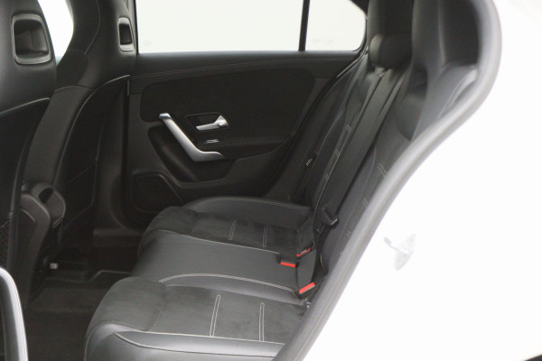 Mercedes-Benz A-Klasse 250 e Business Solution AMG Limited Camera, Sfeerverlichting, Apple Carplay, LED, Cruise, PDC