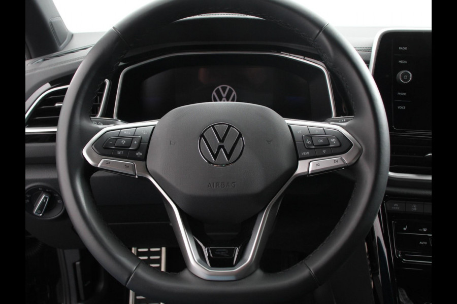 Volkswagen T-Roc 1.5 TSI 150pk Automaat R-Line | Navigatie | Apple Carplay/Android Auto | Camera | Parkeersensoren | Adaptive Cruise Control | Stoelverwarming | Virtual Cockpit | Elektrische achterklep | Getinte ramen | Climate Control
