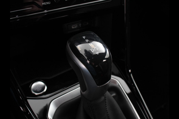 Volkswagen T-Roc 1.5 TSI 150pk Automaat R-Line | Navigatie | Apple Carplay/Android Auto | Camera | Parkeersensoren | Adaptive Cruise Control | Stoelverwarming | Virtual Cockpit | Elektrische achterklep | Getinte ramen | Climate Control