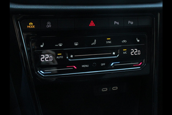 Volkswagen T-Roc 1.5 TSI 150pk Automaat R-Line | Navigatie | Apple Carplay/Android Auto | Camera | Parkeersensoren | Adaptive Cruise Control | Stoelverwarming | Virtual Cockpit | Elektrische achterklep | Getinte ramen | Climate Control