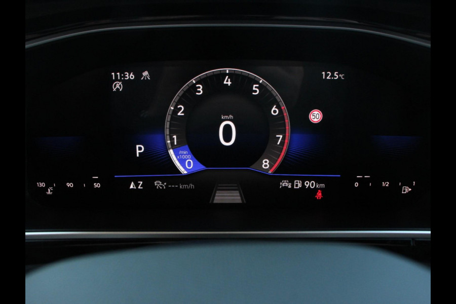 Volkswagen T-Roc 1.5 TSI 150pk Automaat R-Line | Navigatie | Apple Carplay/Android Auto | Camera | Parkeersensoren | Adaptive Cruise Control | Stoelverwarming | Virtual Cockpit | Elektrische achterklep | Getinte ramen | Climate Control