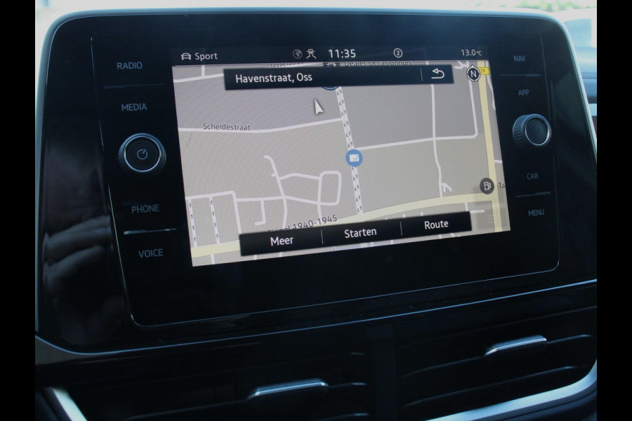 Volkswagen T-Roc 1.5 TSI 150pk Automaat R-Line | Navigatie | Apple Carplay/Android Auto | Camera | Parkeersensoren | Adaptive Cruise Control | Stoelverwarming | Virtual Cockpit | Elektrische achterklep | Getinte ramen | Climate Control