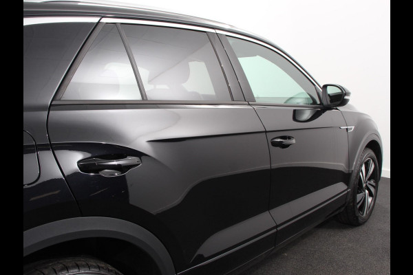 Volkswagen T-Roc 1.5 TSI 150pk Automaat R-Line | Navigatie | Apple Carplay/Android Auto | Camera | Parkeersensoren | Adaptive Cruise Control | Stoelverwarming | Virtual Cockpit | Elektrische achterklep | Getinte ramen | Climate Control